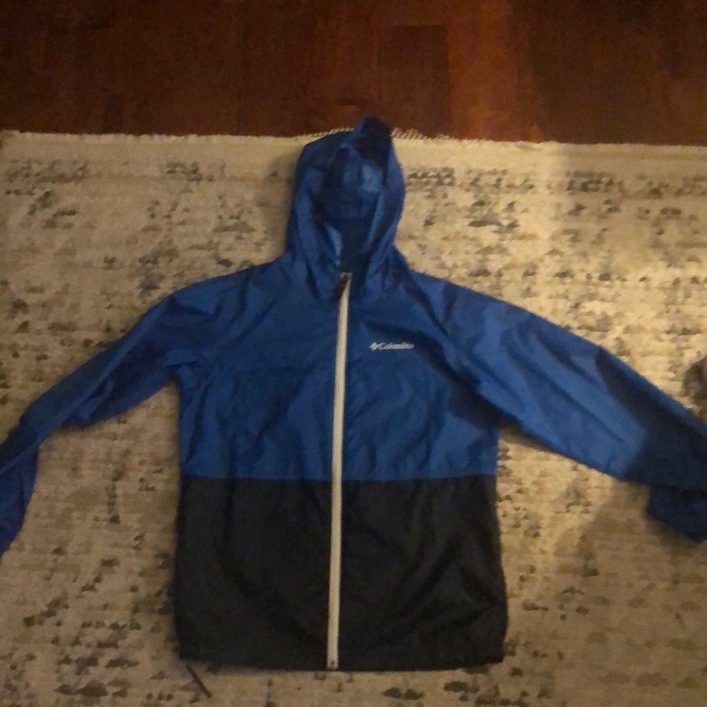 Columbia boys light weight rain coat. Size large fits like a size 12/14